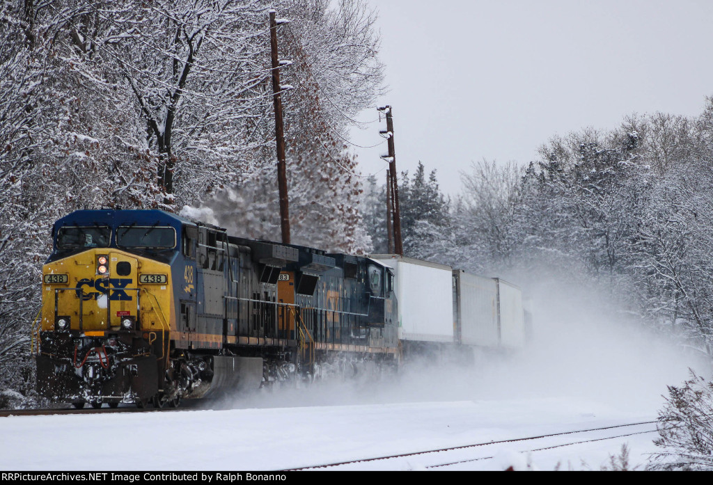 CSX I-008 heads down the home stretch  to its terminus at North Bergen